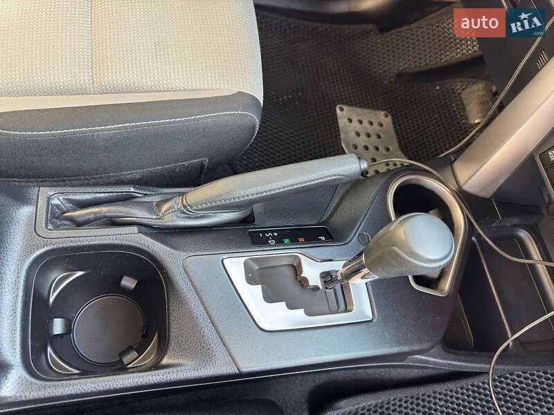Позашляховик / Кросовер Toyota RAV4 2016 в Львові