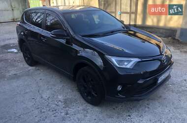 Внедорожник / Кроссовер Toyota RAV4 2016 в Киеве