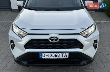 Внедорожник / Кроссовер Toyota RAV4 2019 в Одессе