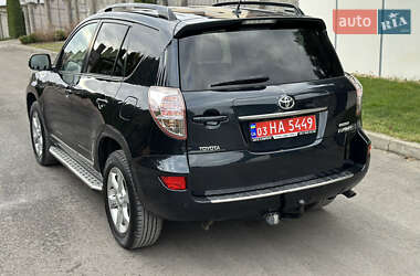 Внедорожник / Кроссовер Toyota RAV4 2011 в Ровно