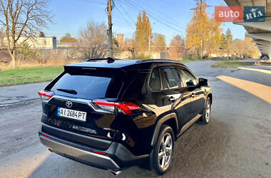 Внедорожник / Кроссовер Toyota RAV4 2021 в Киеве