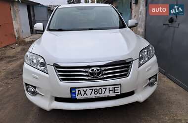 Внедорожник / Кроссовер Toyota RAV4 2010 в Харькове