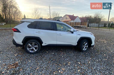 Внедорожник / Кроссовер Toyota RAV4 2021 в Самборе