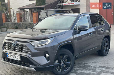 Внедорожник / Кроссовер Toyota RAV4 2019 в Звенигородке