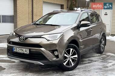 Внедорожник / Кроссовер Toyota RAV4 2018 в Киеве