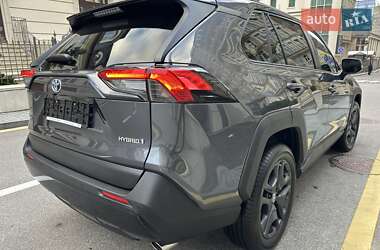 Внедорожник / Кроссовер Toyota RAV4 2024 в Киеве