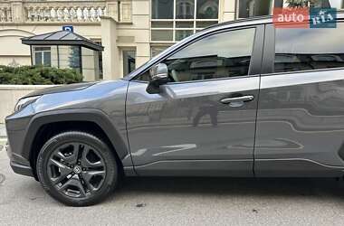 Внедорожник / Кроссовер Toyota RAV4 2024 в Киеве