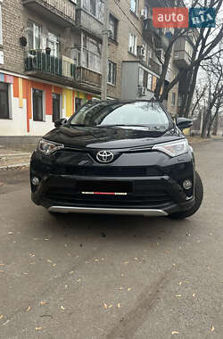 Внедорожник / Кроссовер Toyota RAV4 2016 в Харькове