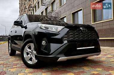 Внедорожник / Кроссовер Toyota RAV4 2021 в Одессе