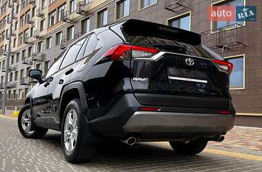 Внедорожник / Кроссовер Toyota RAV4 2021 в Одессе