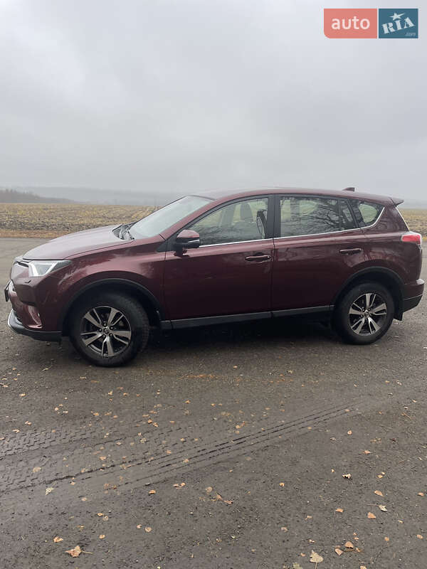 Внедорожник / Кроссовер Toyota RAV4 2017 в Гайвороне фото 3 Внедорожник / Кроссовер Toyota RAV4 2017 в Гайвороне