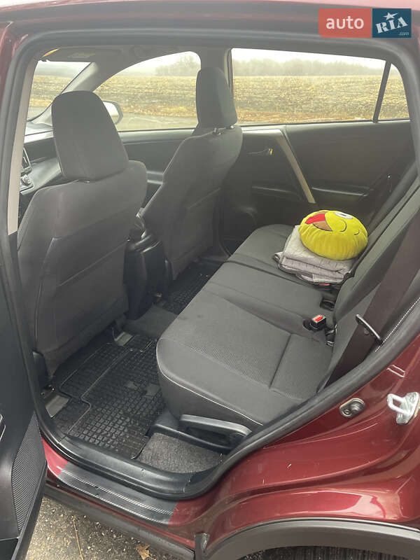 Внедорожник / Кроссовер Toyota RAV4 2017 в Гайвороне фото 6 Внедорожник / Кроссовер Toyota RAV4 2017 в Гайвороне