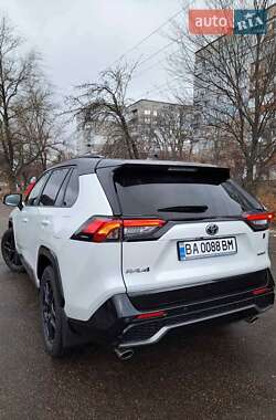 Позашляховик / Кросовер Toyota RAV4 2023 в Кропивницькому