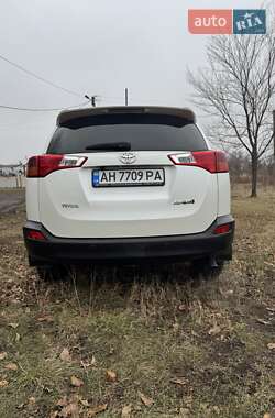 Позашляховик / Кросовер Toyota RAV4 2014 в Слов'янську