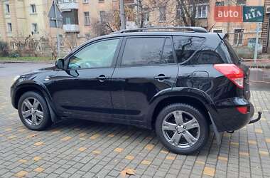 Позашляховик / Кросовер Toyota RAV4 2006 в 