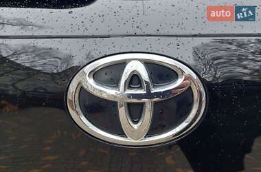Позашляховик / Кросовер Toyota RAV4 2006 в 