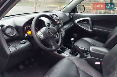 Позашляховик / Кросовер Toyota RAV4 2006 в 