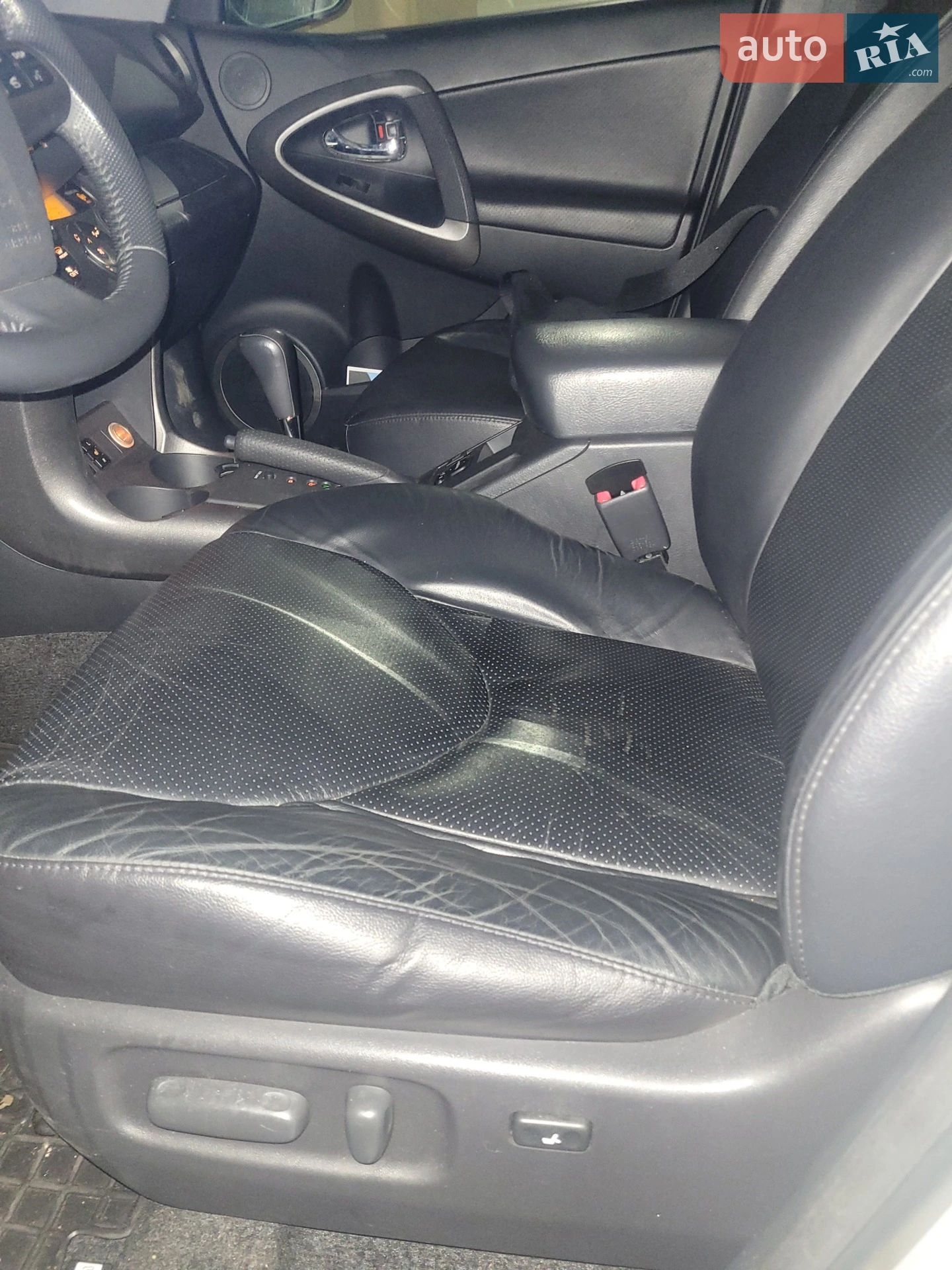 2011 Toyota RAV 4 - мініатюра 11