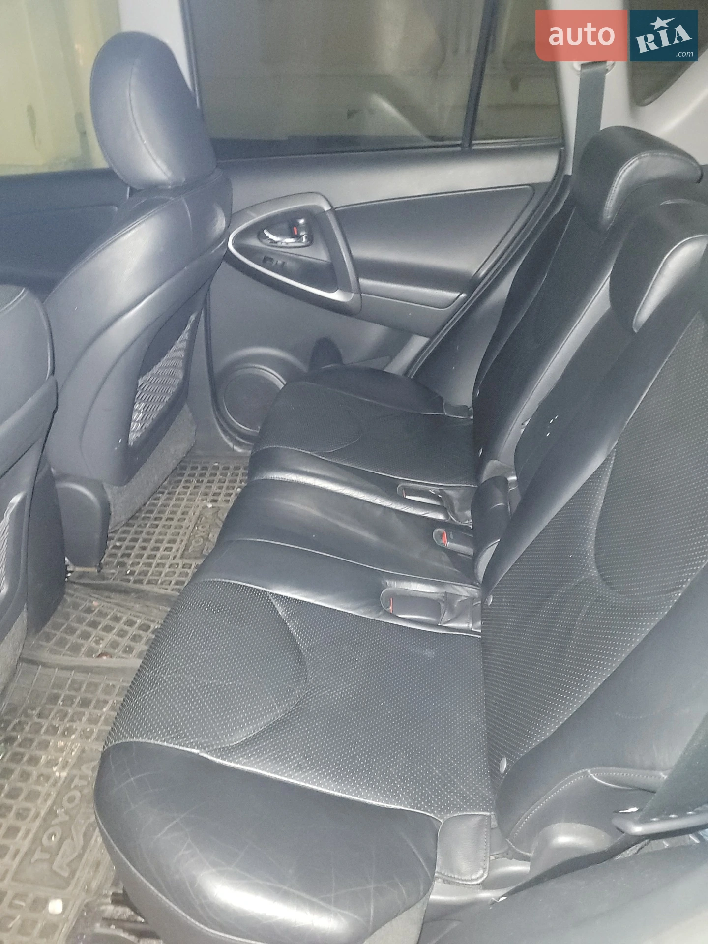 2011 Toyota RAV 4 - мініатюра 10