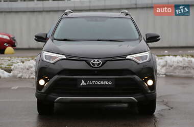 Внедорожник / Кроссовер Toyota RAV4 2016 в Киеве