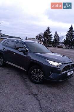 Позашляховик / Кросовер Toyota RAV4 2019 в Валках