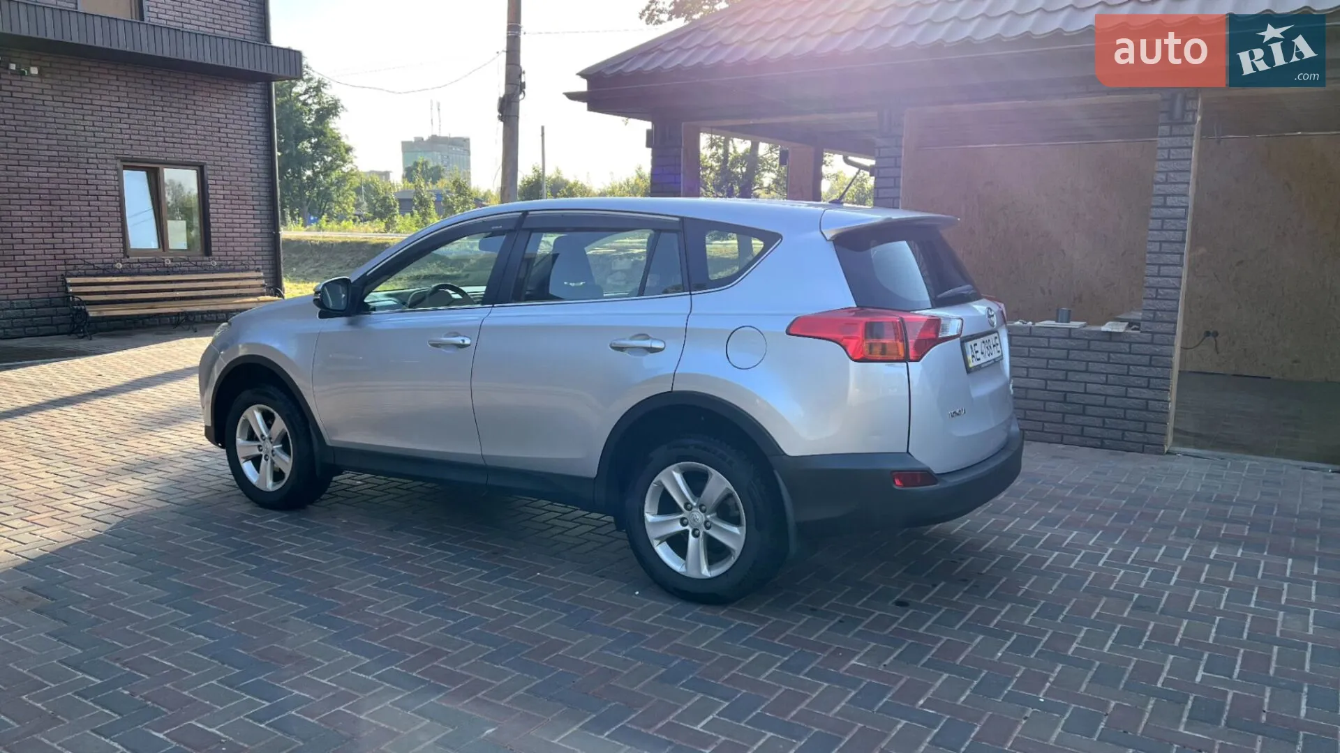 2013 Toyota RAV 4 - мініатюра 4