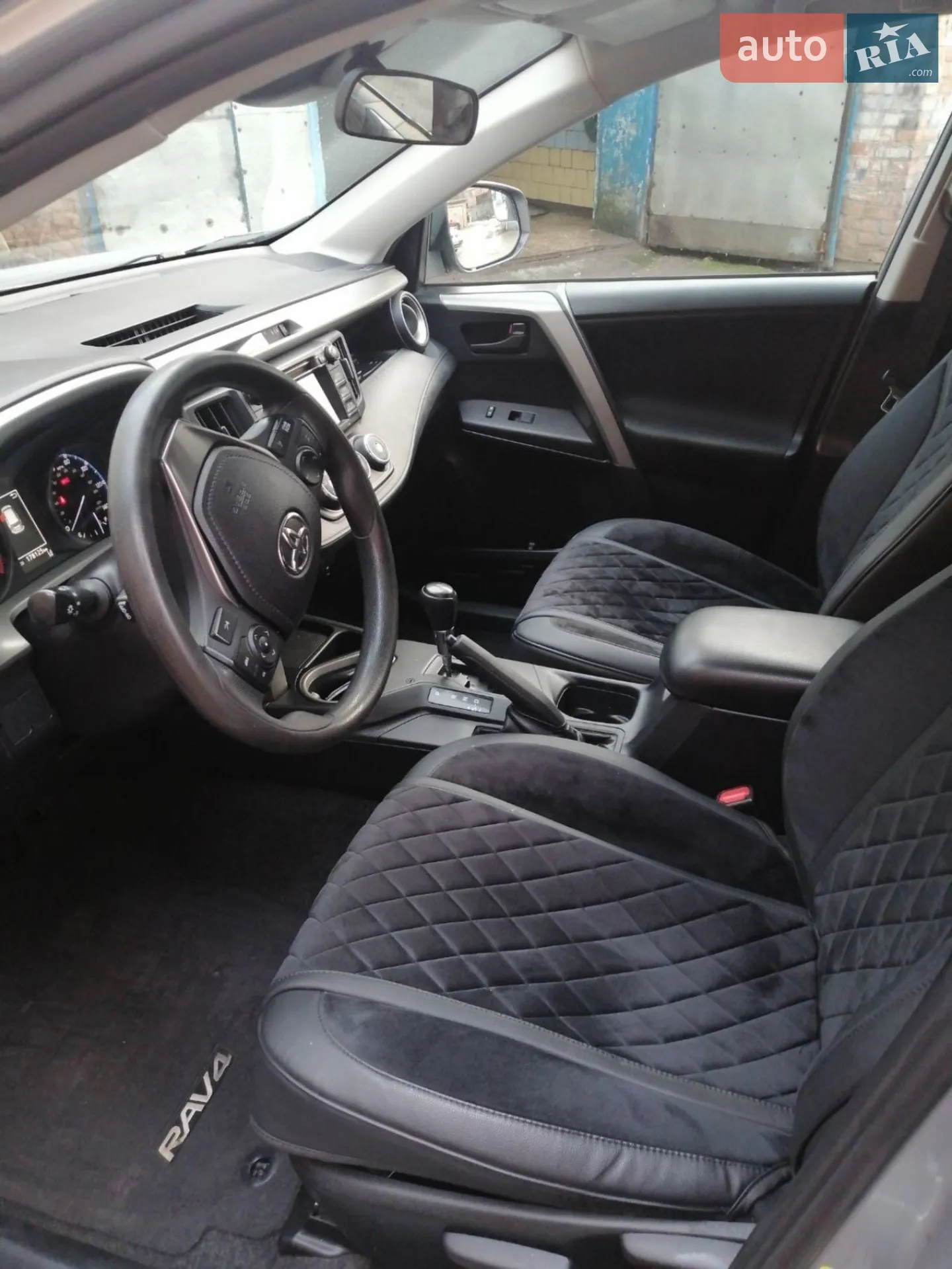 2017 Toyota RAV 4 - мініатюра 26