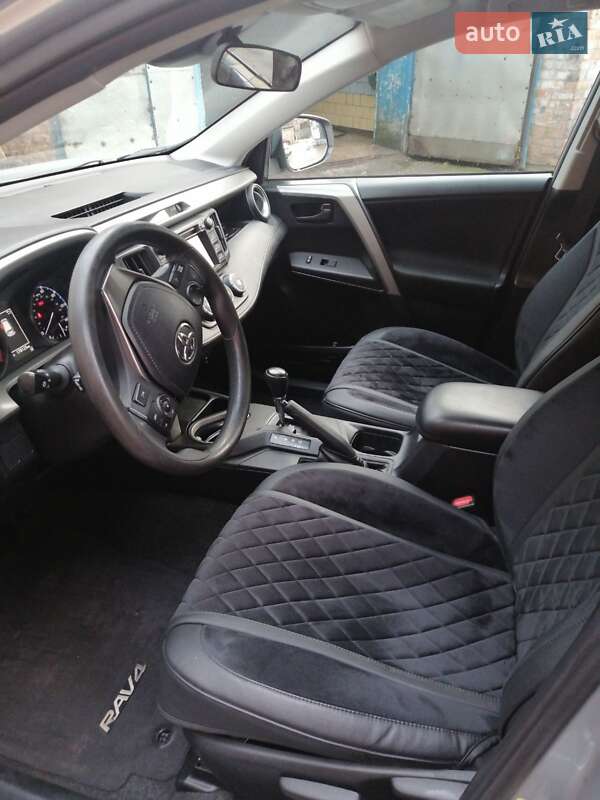 Позашляховик / Кросовер Toyota RAV4 2017 в Вінниці