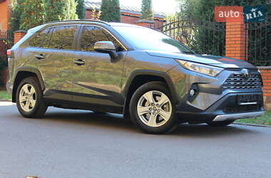 Позашляховик / Кросовер Toyota RAV4 2022 в Рівному