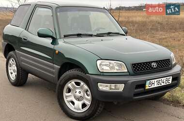 Позашляховик / Кросовер Toyota RAV4 1998 в Одесі