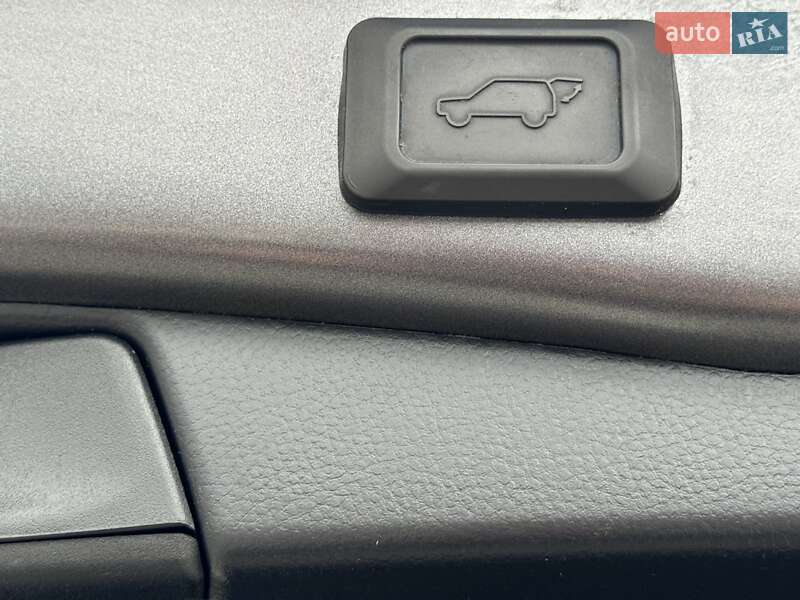 Внедорожник / Кроссовер Toyota RAV4 2021 в Одессе