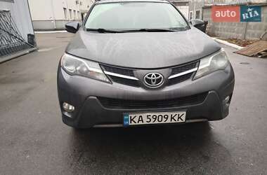 Внедорожник / Кроссовер Toyota RAV4 2015 в 