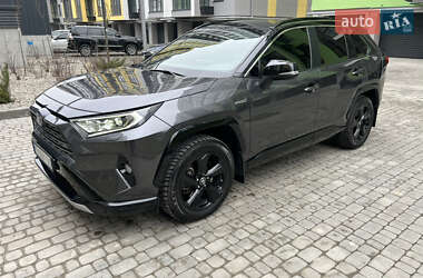 Позашляховик / Кросовер Toyota RAV4 2018 в Дніпрі