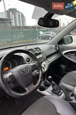 Позашляховик / Кросовер Toyota RAV4 2009 в Києві