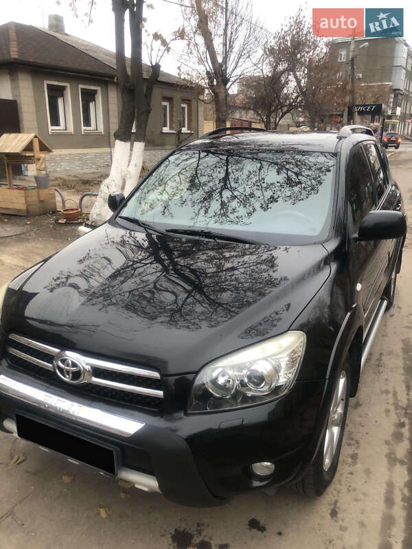 Внедорожник / Кроссовер Toyota RAV4 2007 в 