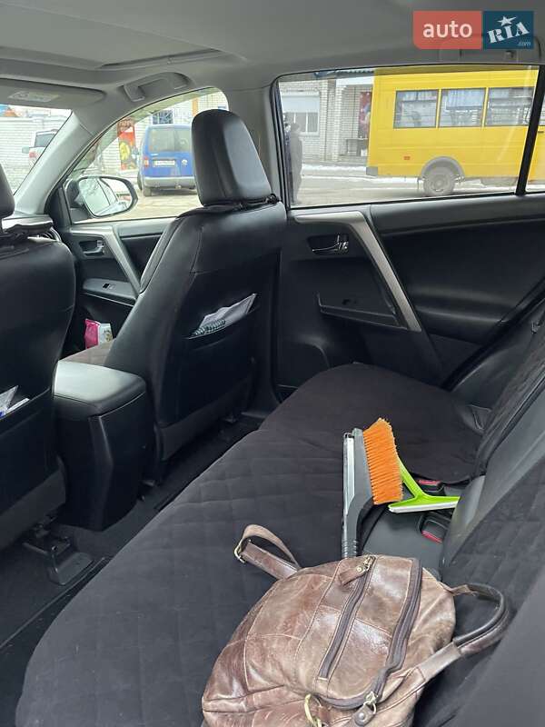 Внедорожник / Кроссовер Toyota RAV4 2013 в Изюме