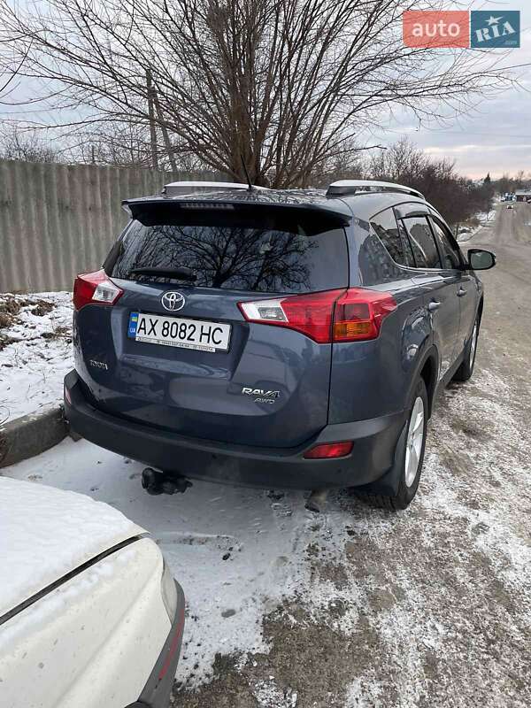 Внедорожник / Кроссовер Toyota RAV4 2013 в Изюме