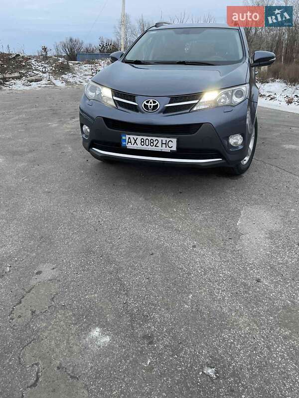 Внедорожник / Кроссовер Toyota RAV4 2013 в Изюме