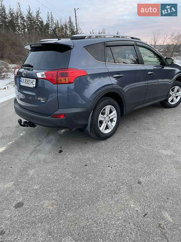 Внедорожник / Кроссовер Toyota RAV4 2013 в Изюме