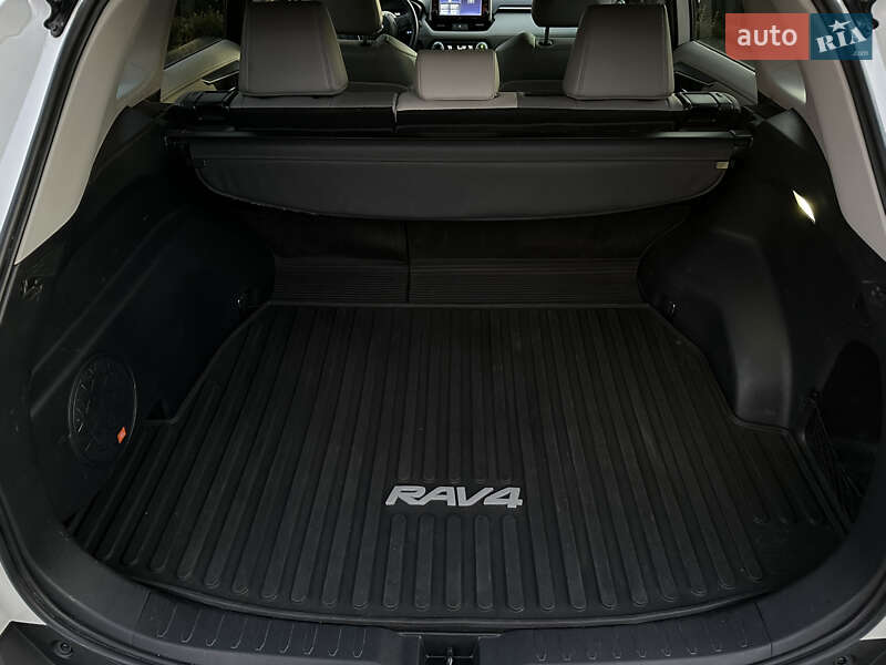 Внедорожник / Кроссовер Toyota RAV4 2022 в Виннице