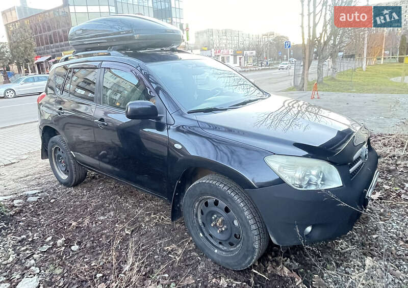 Позашляховик / Кросовер Toyota RAV4 2008 в Чернівцях