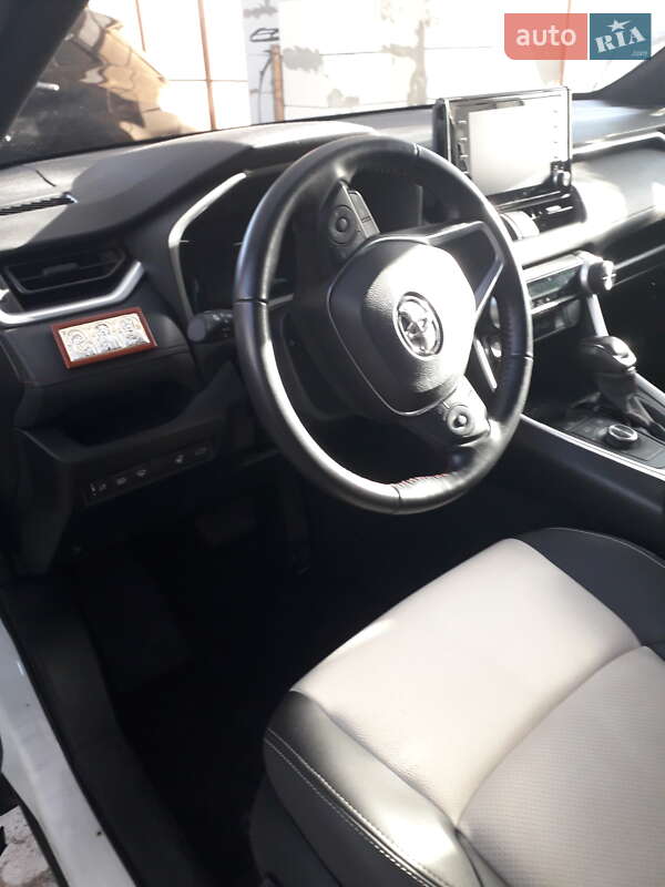 Внедорожник / Кроссовер Toyota RAV4 2021 в Одессе