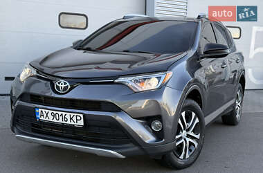 Позашляховик / Кросовер Toyota RAV4 2016 в Києві