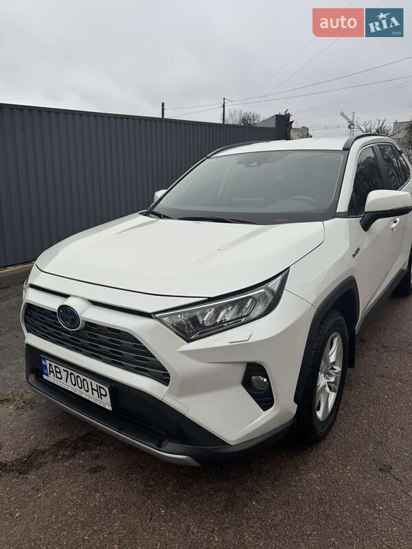 Внедорожник / Кроссовер Toyota RAV4 2021 в Житомире
