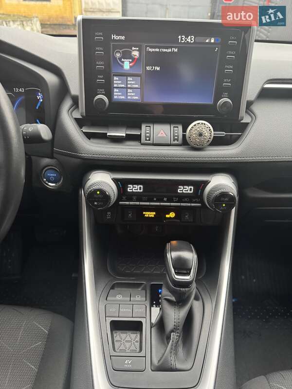 Внедорожник / Кроссовер Toyota RAV4 2021 в Житомире
