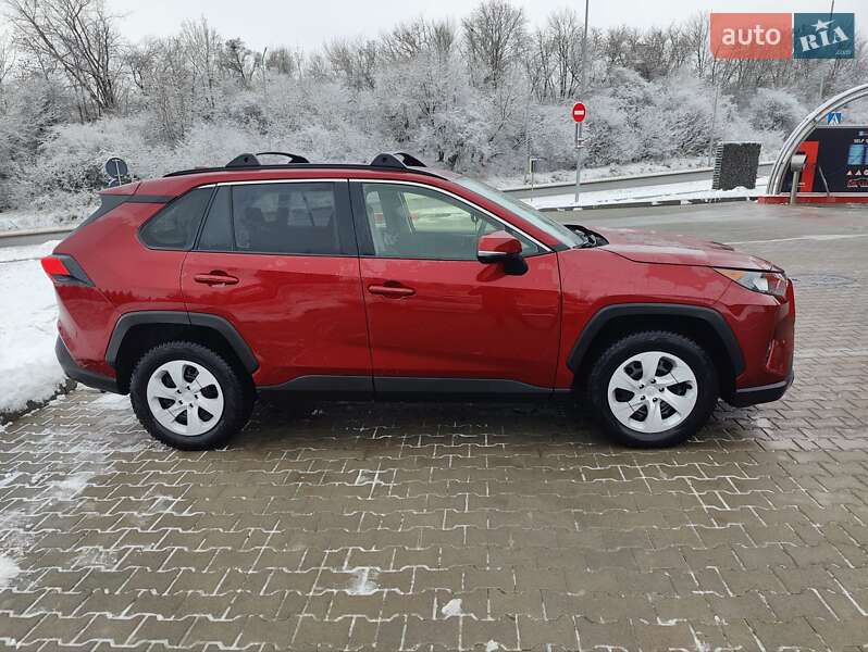 Внедорожник / Кроссовер Toyota RAV4 2019 в Тернополе