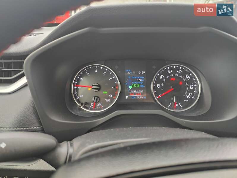 Внедорожник / Кроссовер Toyota RAV4 2019 в Тернополе