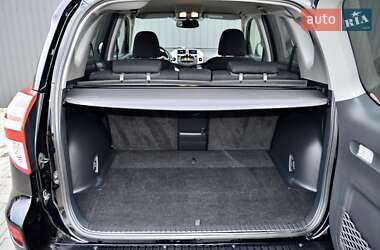 Позашляховик / Кросовер Toyota RAV4 2010 в 