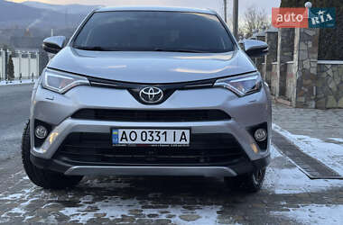 Внедорожник / Кроссовер Toyota RAV4 2017 в Сваляве