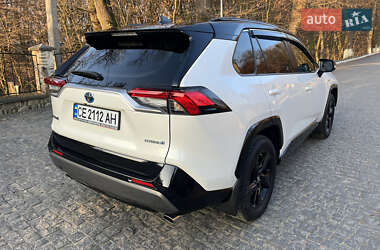 Позашляховик / Кросовер Toyota RAV4 2019 в Чернівцях